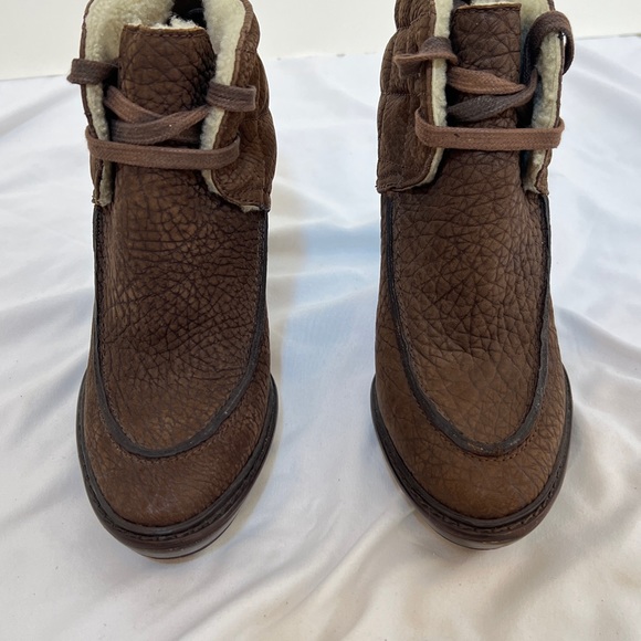 Ladies Burberry London Prorsum Leather High Heel Booties. 
Size: US 8/ EU 38.5 - Picture 1 of 7